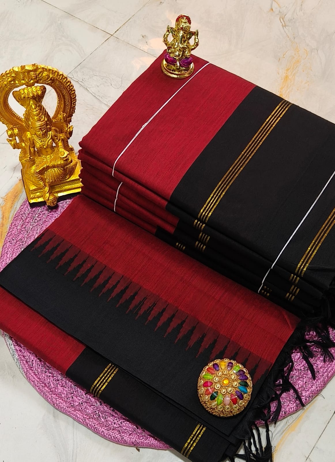 Plain Kalyani Cotton Saree with Contrast Temple Border