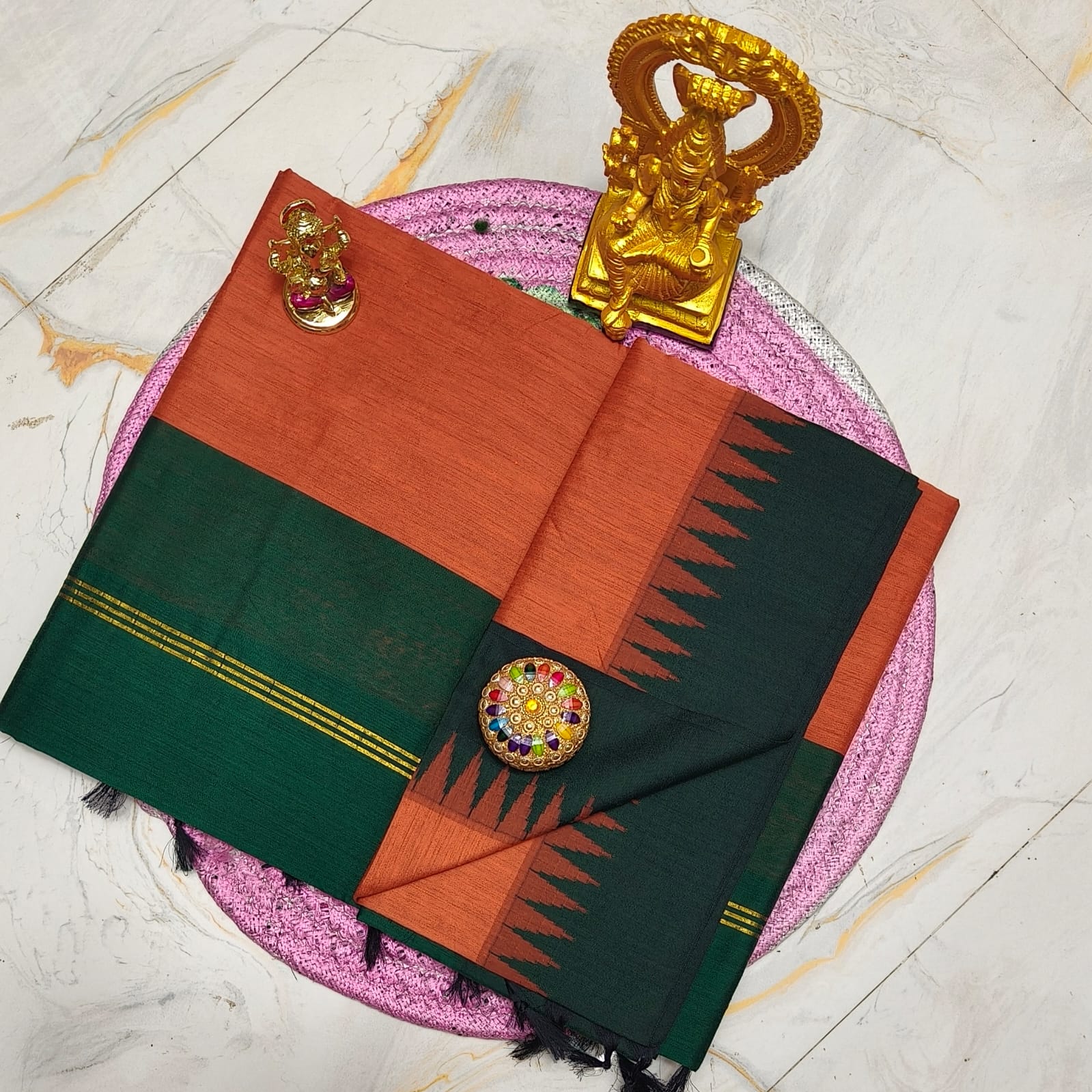 Plain Kalyani Cotton Saree with Contrast Temple Border